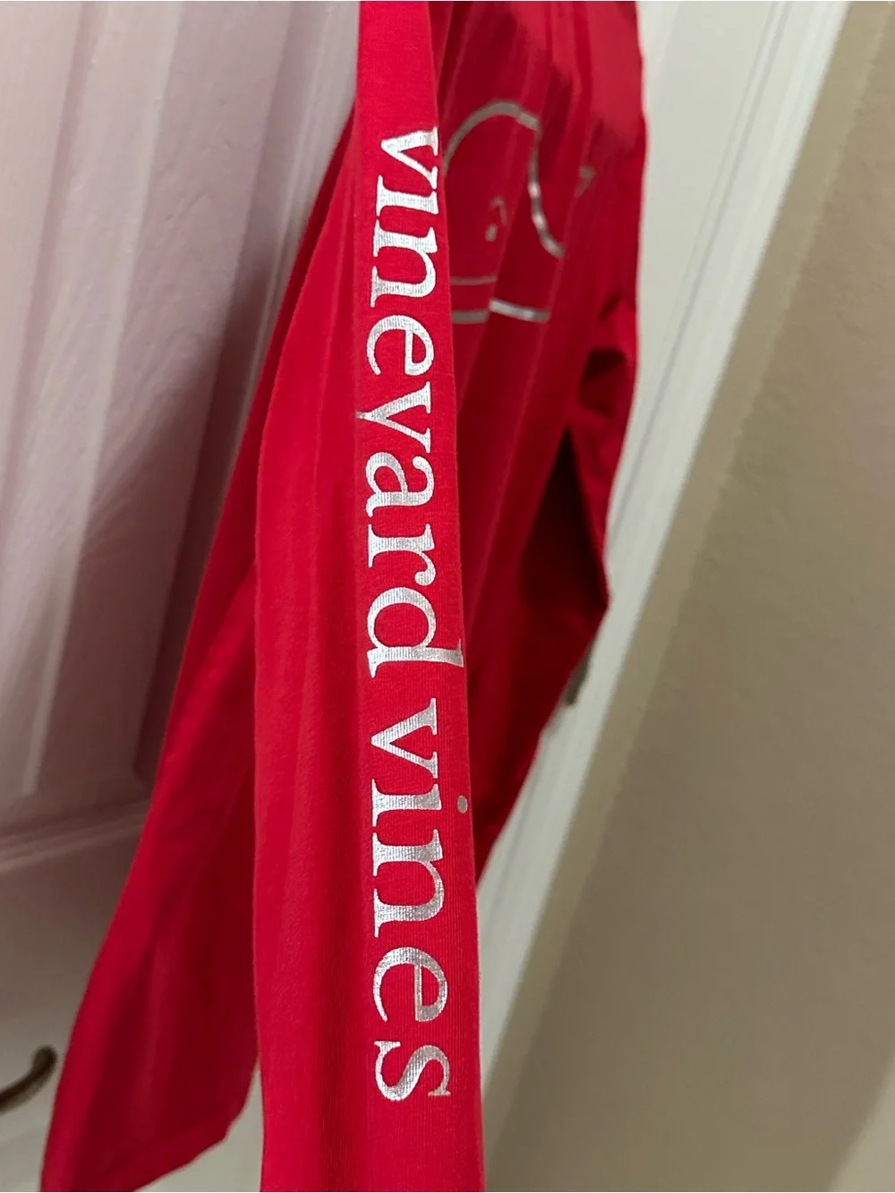 Vineyard Vines kids Vintage Whale Long-Sleeve Pocket Tee size XL Red